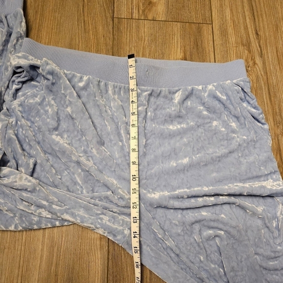 Light Blue Aerie Velvet Joggers Sz XL - Picture 4 of 9